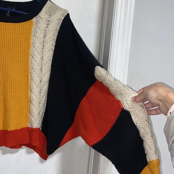 Color block sweater - Picture 2 of 5